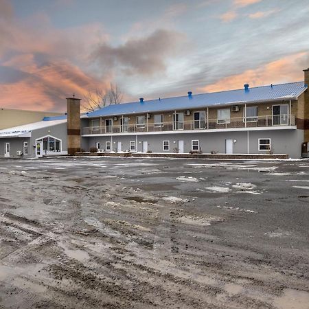 Motel Et Condo Chez Charley Sainte-Anne-de-Beaupré Eksteriør bilde