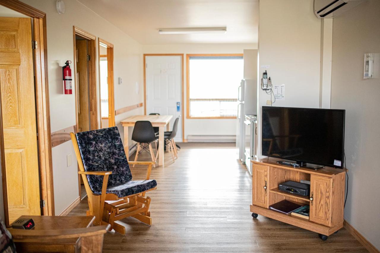 Motel Et Condo Chez Charley Sainte-Anne-de-Beaupré Eksteriør bilde