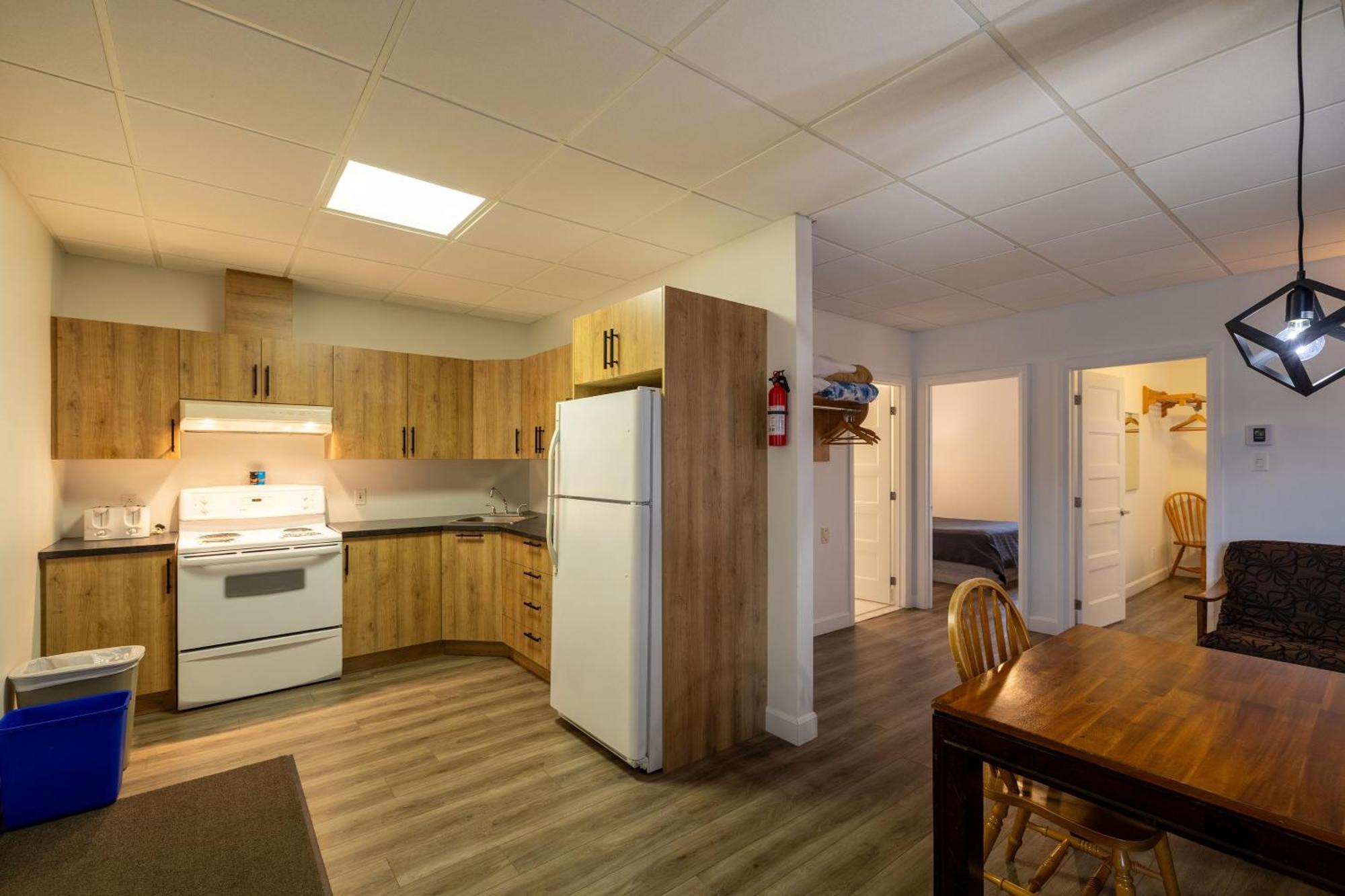 Motel Et Condo Chez Charley Sainte-Anne-de-Beaupré Eksteriør bilde